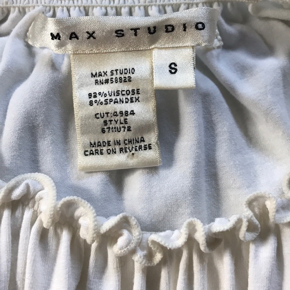 💜2/$14💜MAX STUDIO on/off shoulder peasant top - Picture 7 of 8